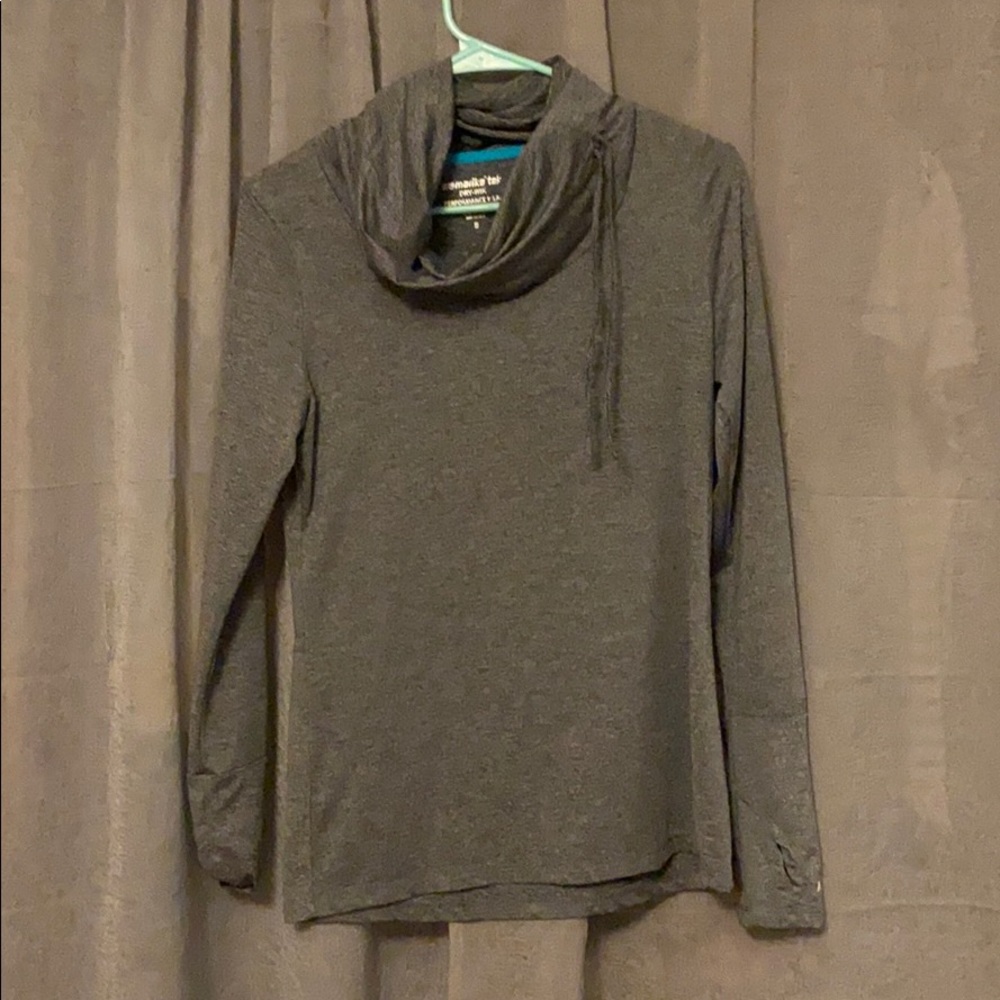 Moisture wicking women’s workout long sleeve shirt